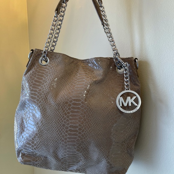 Michael Kors snake skill purse - Picture 3 of 3